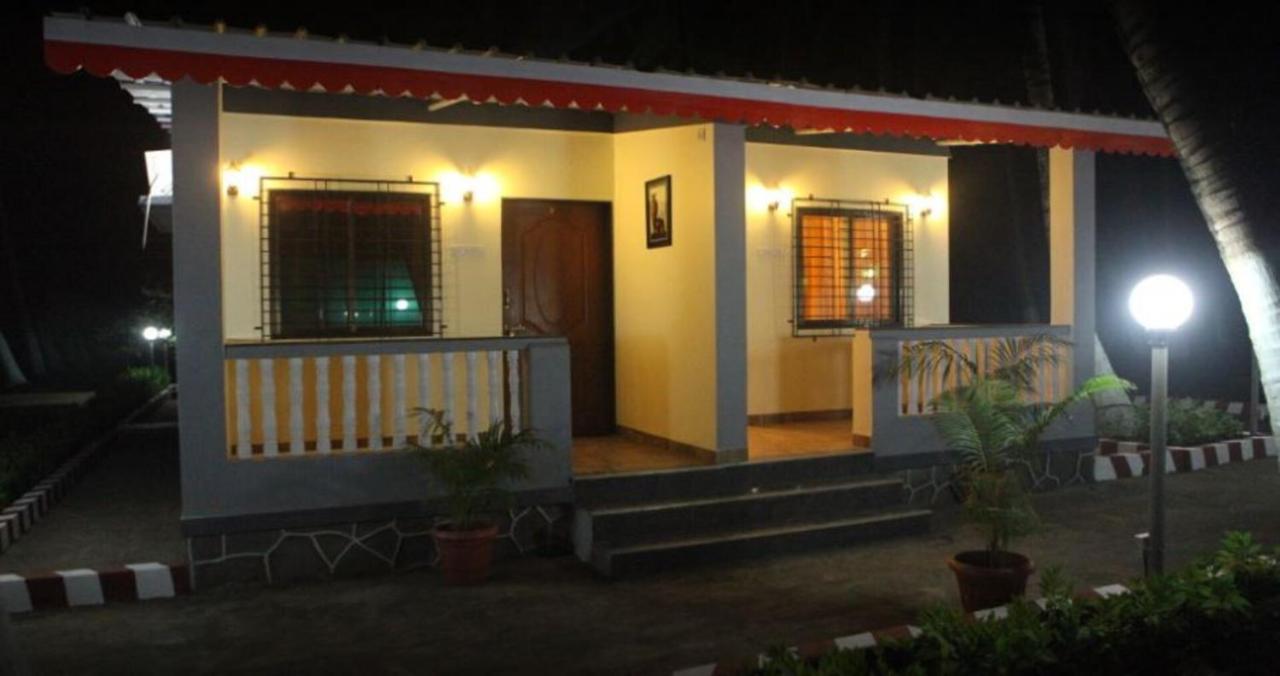 Madhuvan Farm Cottage Alibag Bagian luar foto