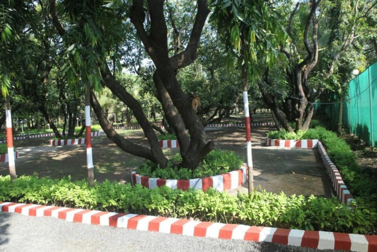 Madhuvan Farm Cottage Alibag Bagian luar foto